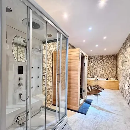 Spa Suite 21-2