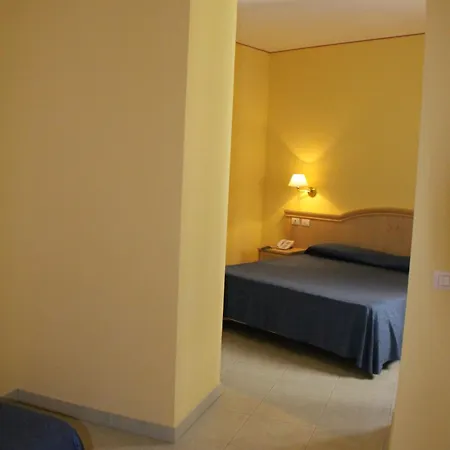 Yacht Marina Hotel-3