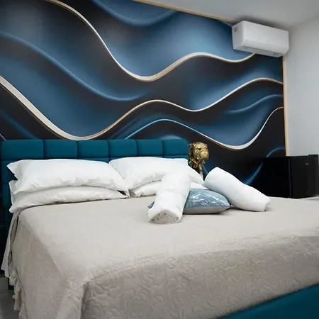 Seven7 Rooms-2