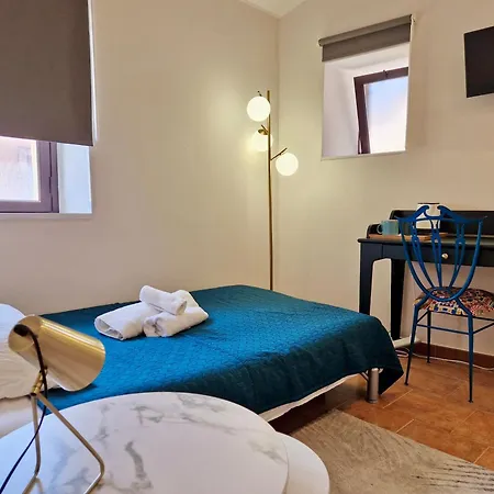 Dama Rooms-2