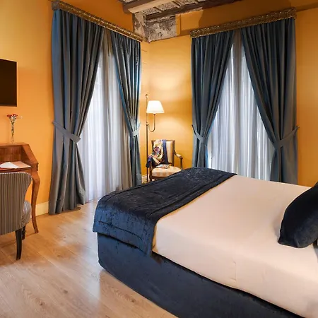 Palazzo Arone Dei Baroni Di Valentino-2