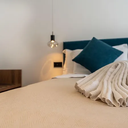 B&B Le Suites Di Costanza-3