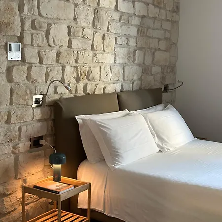 Olivia Rooms Teocrito-2