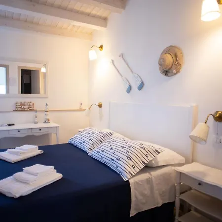 Azzurro Mare Rooms-3
