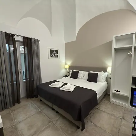 Etnea 454 Catania Luxury Rooms-3