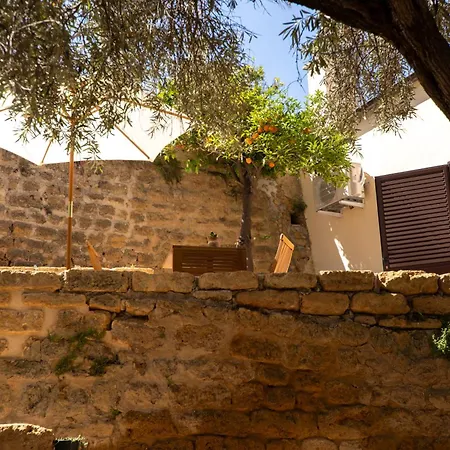 Villa Amoroso - Ospitalità Mediterranea-3