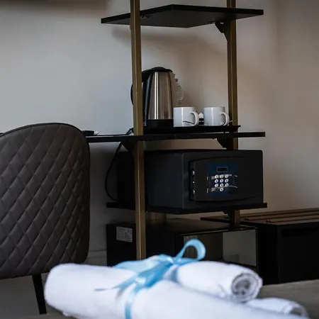 Celeste Rooms - Boutique B&B With Breakfast Near Via Etnea-3