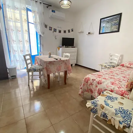 Lipari Centro Storico Flat 7 Mins From Port-3