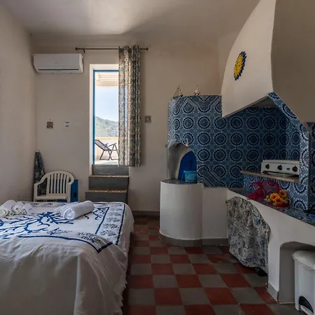 The Twins Rooms In Marettimo 1-3