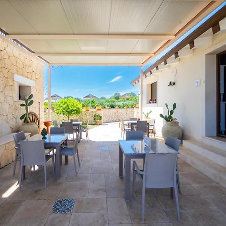 Villa Carmiano B&B Luxury Bedrooms In Avola In The Province Of Syracuse With Room With Swimming Pool-2