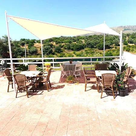Villa Lucia - Private Salt Pool - 200M Beach - Family Friendly-2