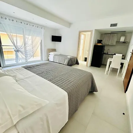 Aqua Marine B&B - Rooms And Apartments-3