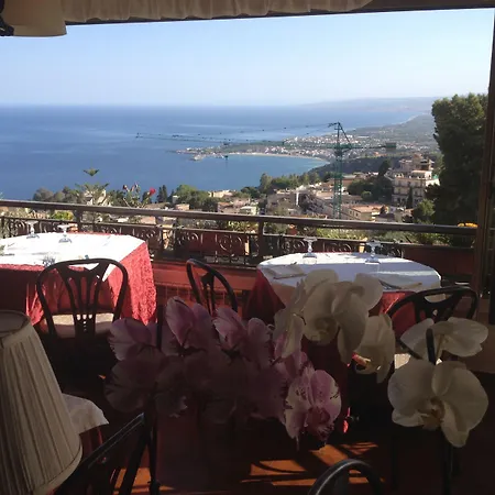 Villa Greta Hotel Rooms & Suites-3