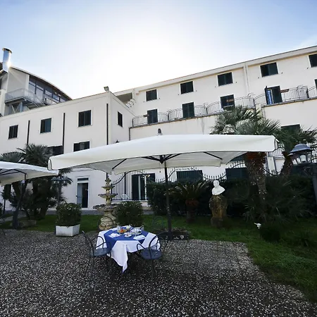 Hotel Villa D'Amato-2