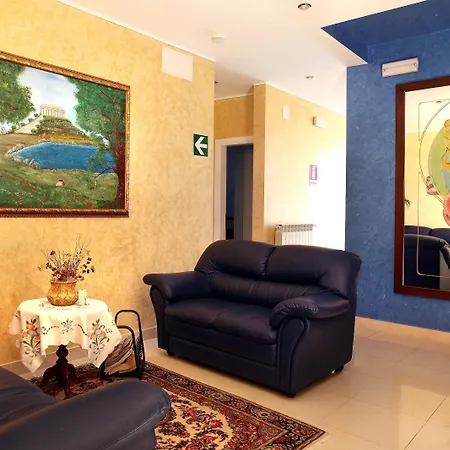 Leon D'Oro-2