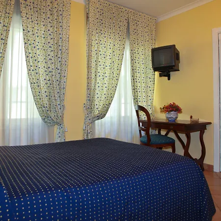 Joy'S Deluxe Ortigia-3