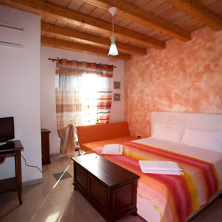 La Casa Rossa Country House-2