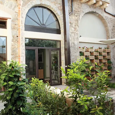 B&B - ComeinSicily CortedeiLimoni - Charming&Rel-3