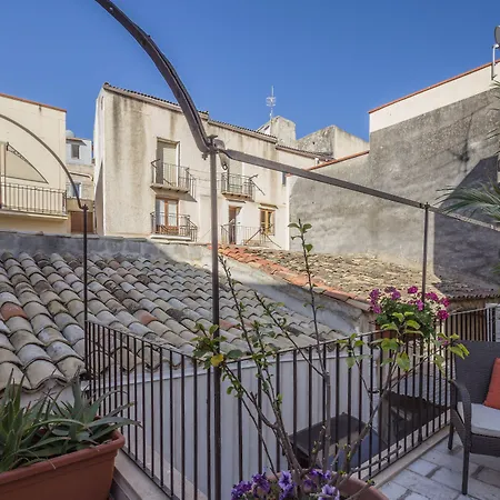 Casa Dell'Aromatario B&B-3