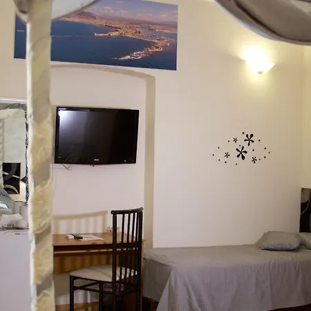 La Trinacria Rooms-3