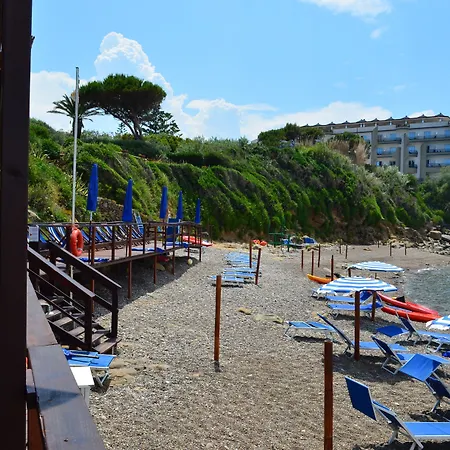 Carlton Hotel Riviera-3