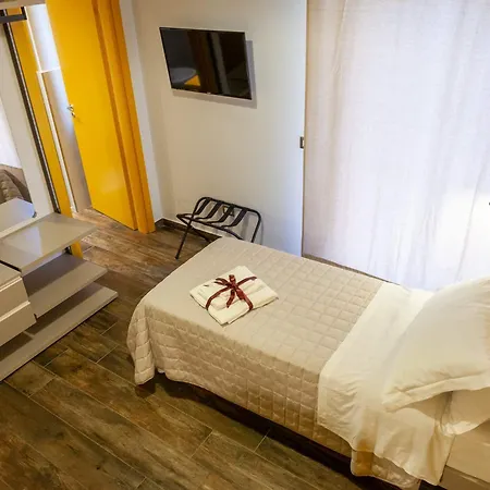 Five Rooms Brolo-3