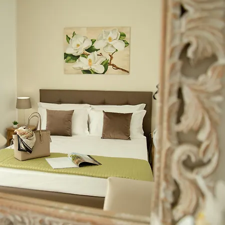 Porta Aragonese Luxury Rooms-3