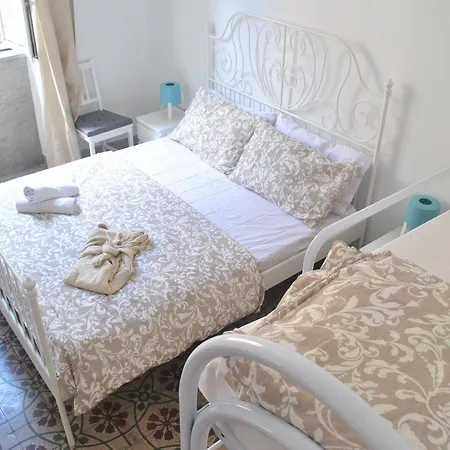 Sunrise Hostel & Rooms-3