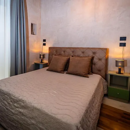 Il cortile di Elen-2