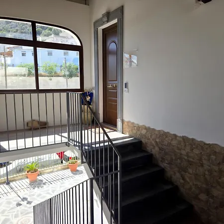 Rosa'S House-2