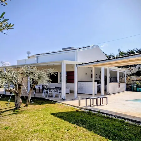 CI VULIA B&B - Sicilia, con colazione, piscina, barbecue, parcheggio, free wifi, sea pool&bbq-3