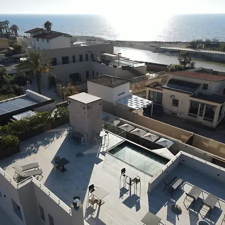 Giafra Luxury Rooms-3