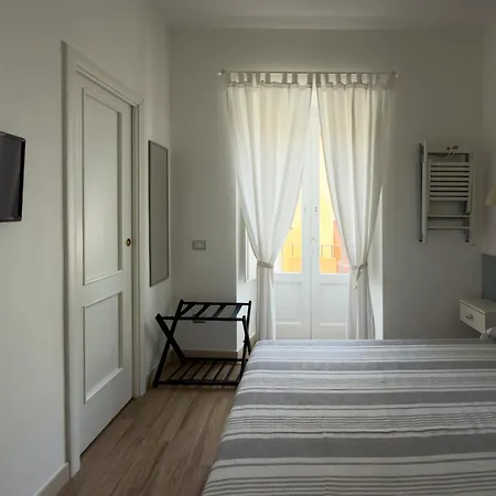 Dafni E Naide Apartment-3
