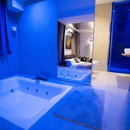 Four Luxury Suite-2