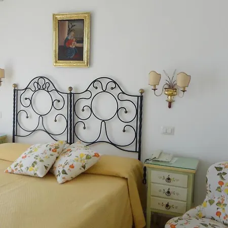 Hotel Villa Mora-2