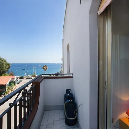 La Finestra sul Mare-3
