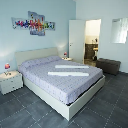 Guest House Cefalu Suites-3