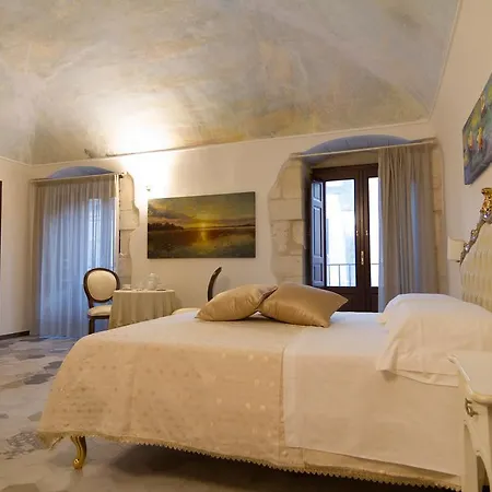Palazzo Tasca-3