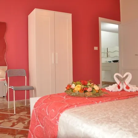 B&T Holiday House-3
