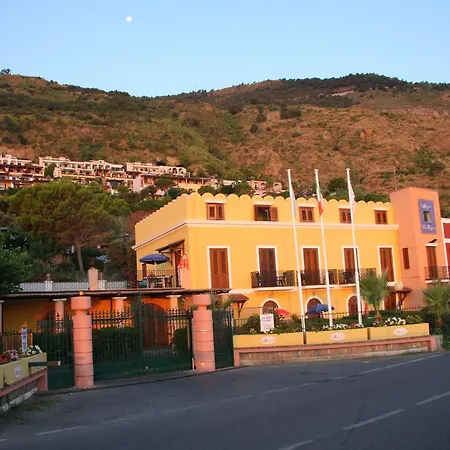 Vrclub - Villa Ridente Residence-3