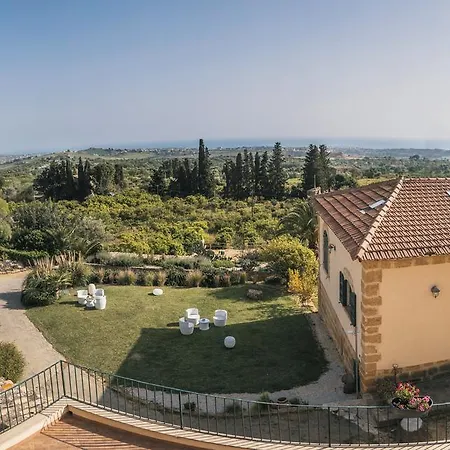 Villa La Lumia B&B Suites&Apartments-2