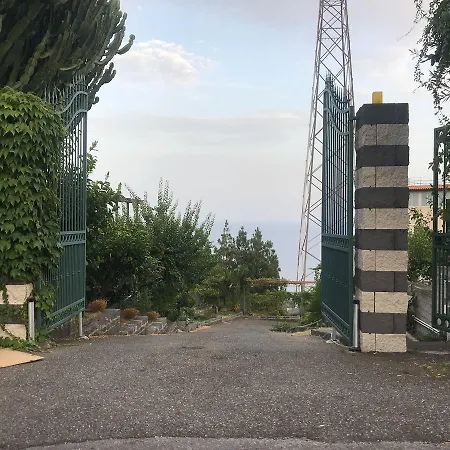 La Nave Sul Mare Di Taormina-3