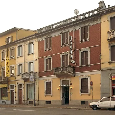 Hotel Mazzini-3