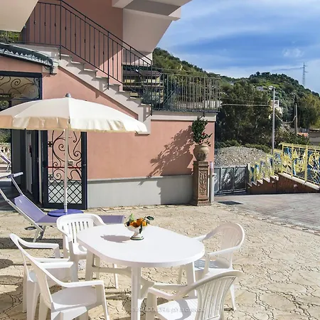 Residence Villa Mare Taormina-2