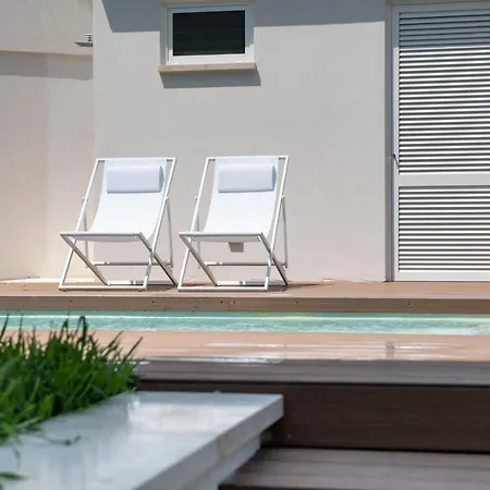 Iancu Charme Apartments-3