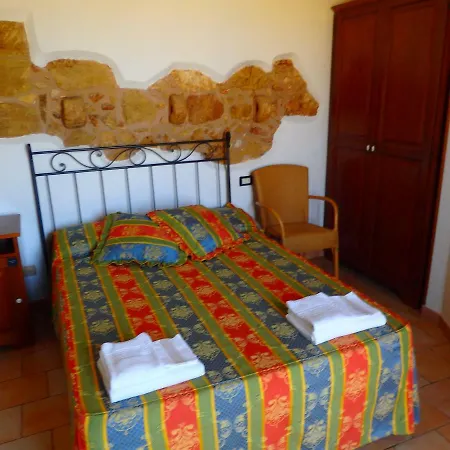 Baglio Cofano Rooms & Relax-3