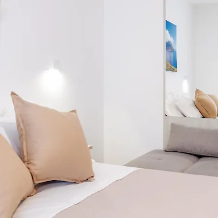 Mediterraneo Palace Luxury Affittacamere-3