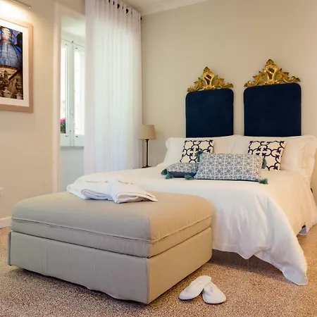 Palazzo Taranto Luxury Rooms-3