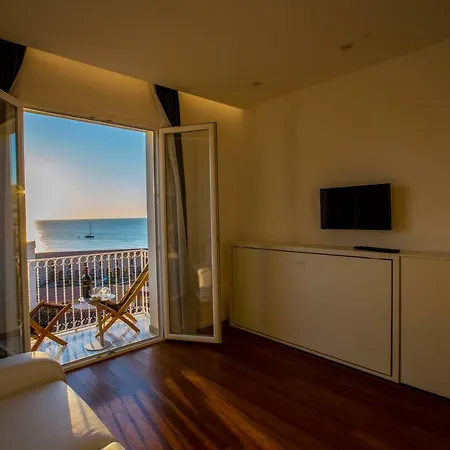 Cefalu Charme E Chic Suites-2