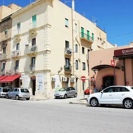 The Twins Rooms In Trapani 1-3